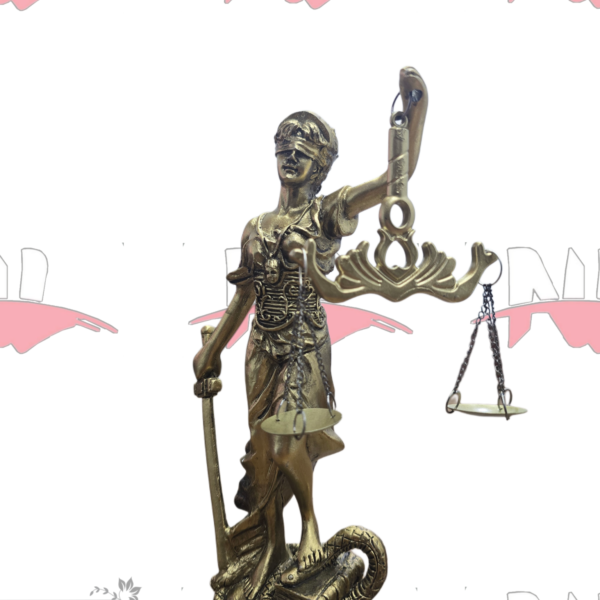 تمثال إمرأة العدالة ⚖️